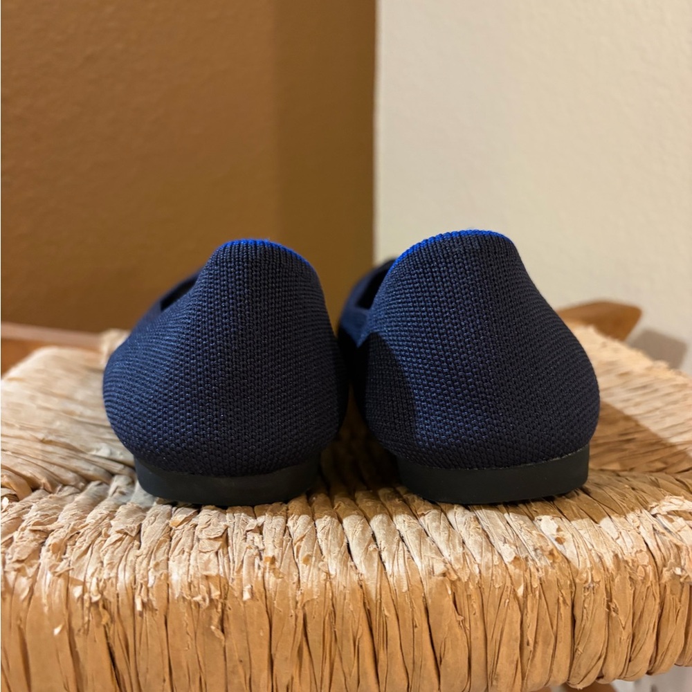 Rothy’s “the point” navy blue flats size 9W - Picture 8 of 8
